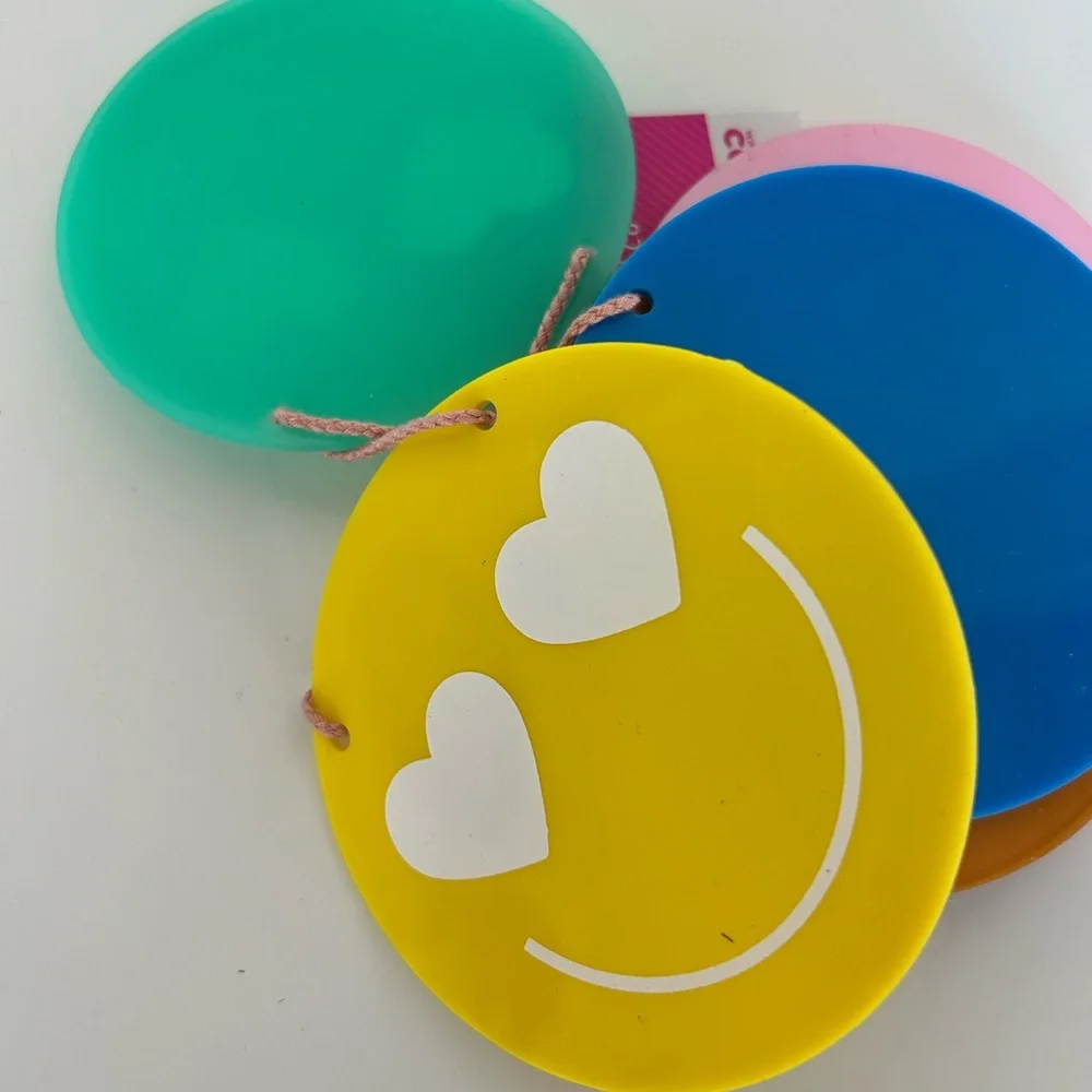 Valentine's Day Smiley Face Garland by Celebrate It NWT